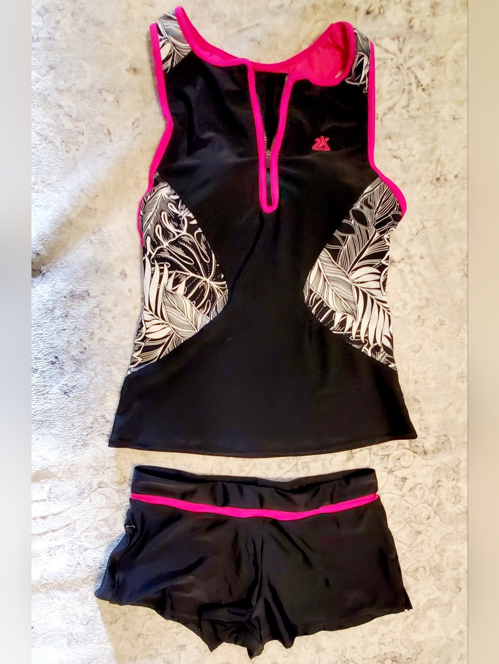 New 2 PC Swimsuit Top & Shorts Women's M Zeroxposur